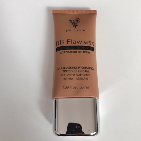 BB FLAWLESS complexion enhancer - Shade Honey
